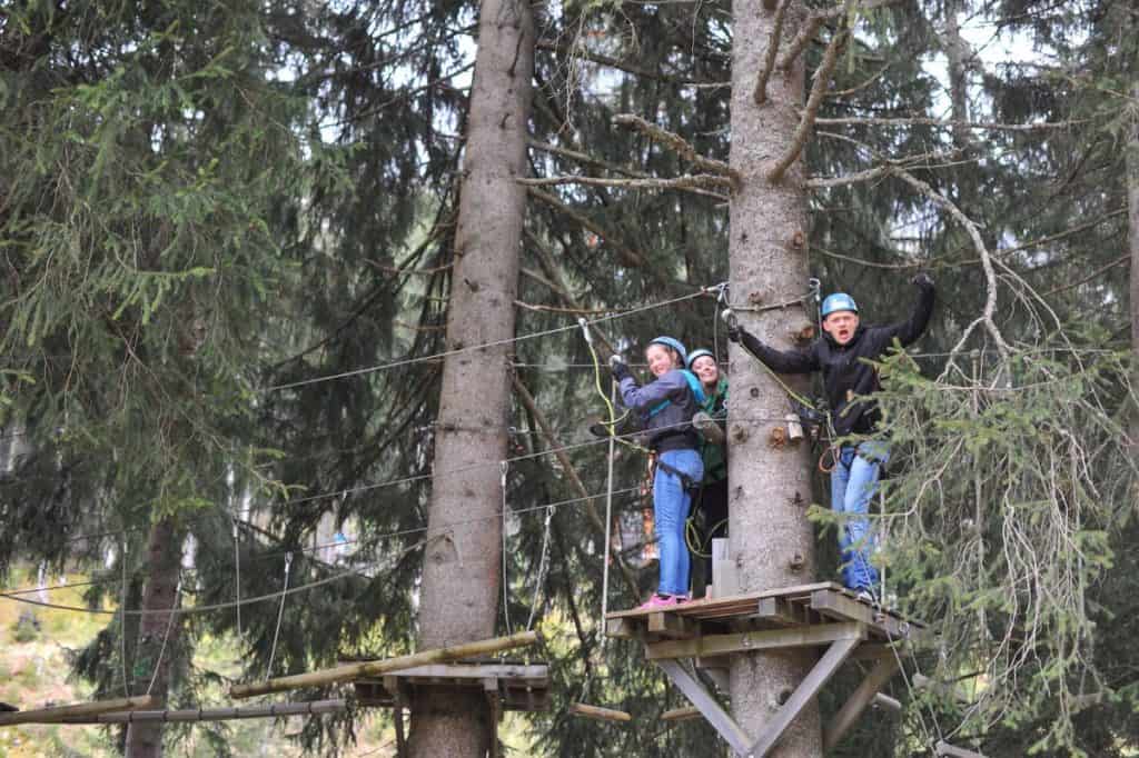 Im Hochseilgarten